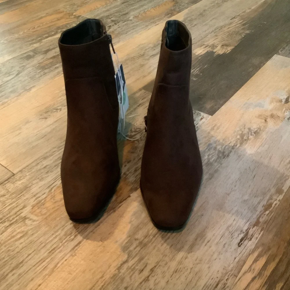 Universal Thread Dark Brown Suede Ankle Booties